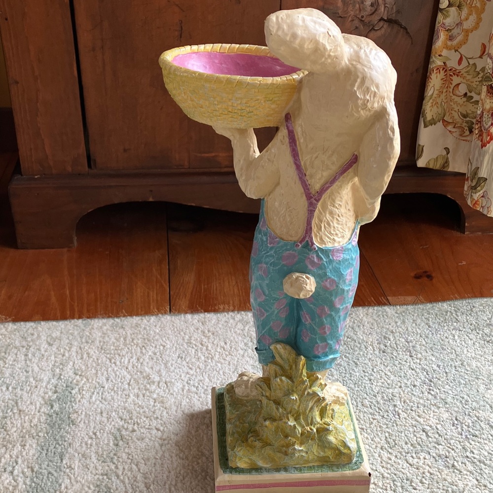 18” Adorable Bunny Vintage Papier-mache or resin figurine. Perfect for Easter. - Picture 4 of 7